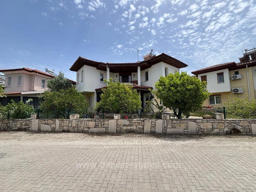 Villa Zum Verkauf In Einer Geschlossenen Wohnanlage In Dalyan Gülpınar