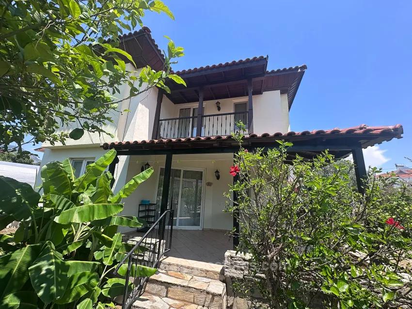 In Gülpınar Mit Bergpanorama Und Zu Fuß Erreichbar Zum Stadtzentrum Freistehende Villa