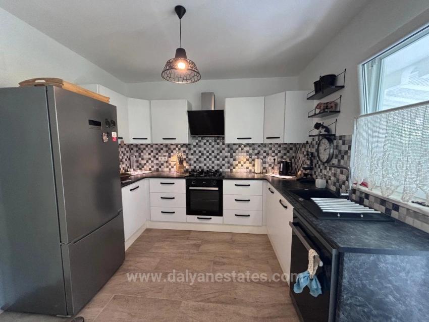 Traditionelles Türkisches Haus Mit Großem Grundstück