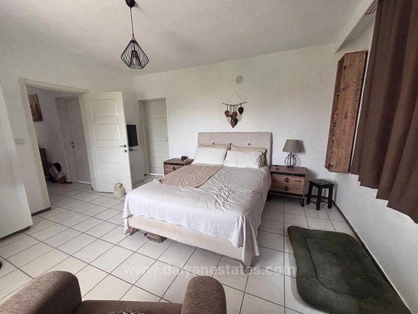 Traditionelles Türkisches Haus Mit Großem Grundstück