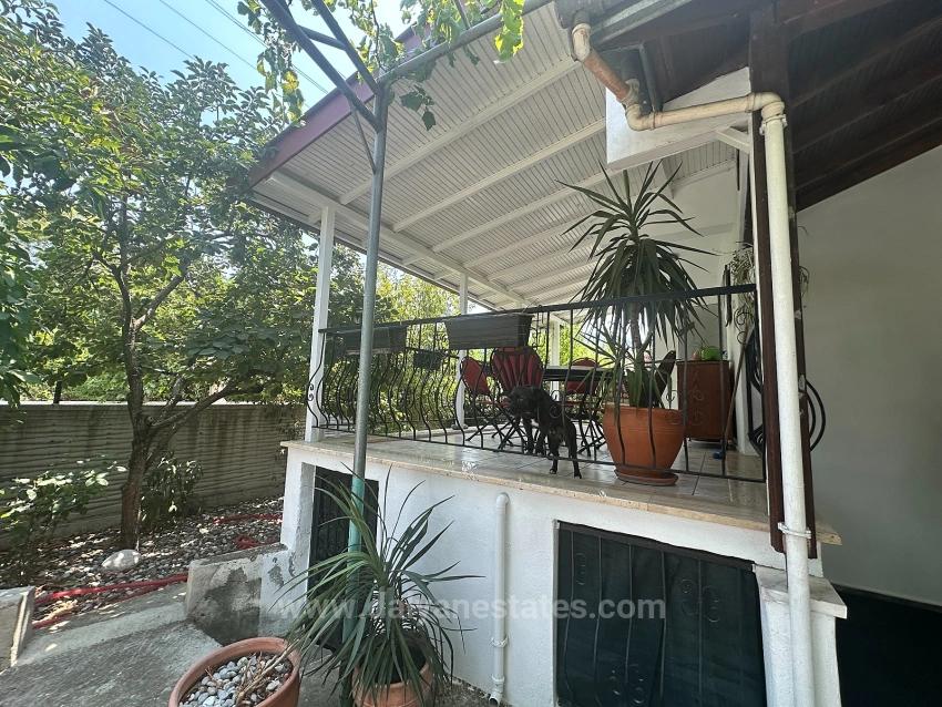 Traditionelles Türkisches Haus Mit Großem Grundstück