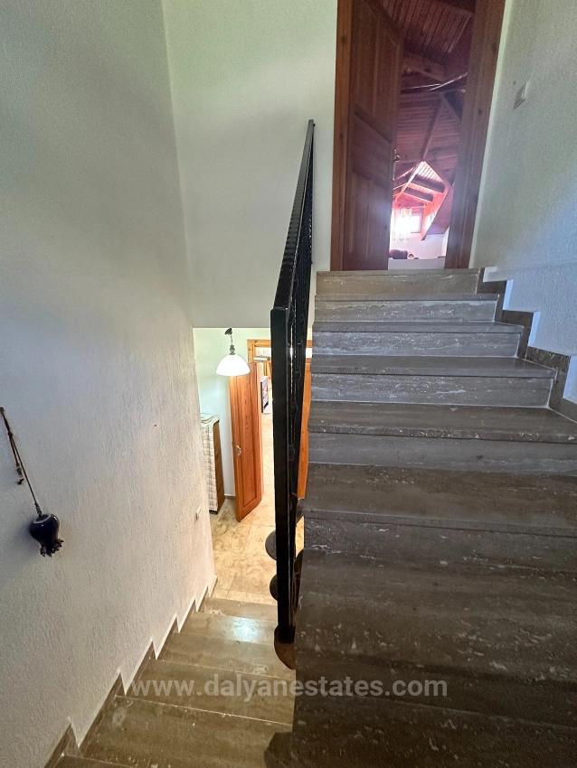 Traditioneller Bungalow (3+1 Schlafzimmer) Mit Privatem Pool Und Blick Auf Montenegro – Langzeitmiete