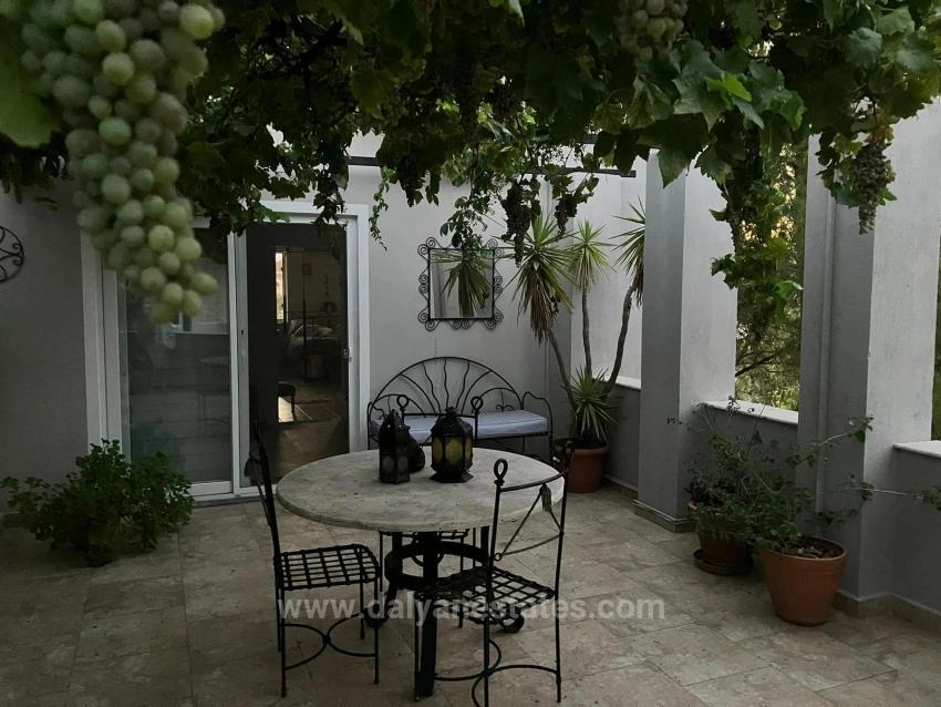 Einzigartige Mediterrane Villa Mit Separatem Apartment