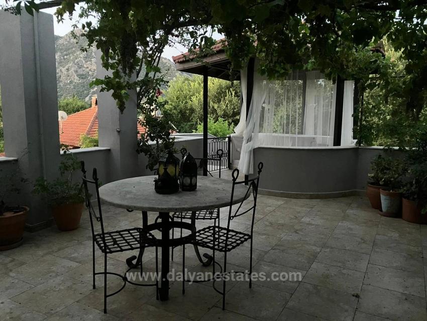 Einzigartige Mediterrane Villa Mit Separatem Apartment