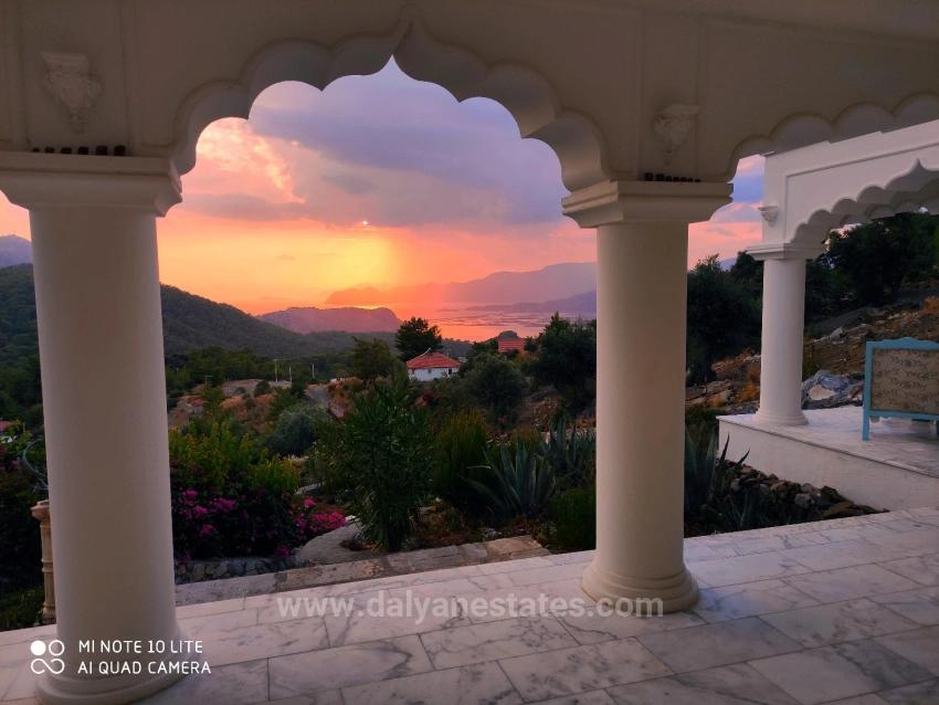 Luxuriöse Villa Mit 7 Schlafzimmern Und Unvergleichlichem Meerblick In Gökbel