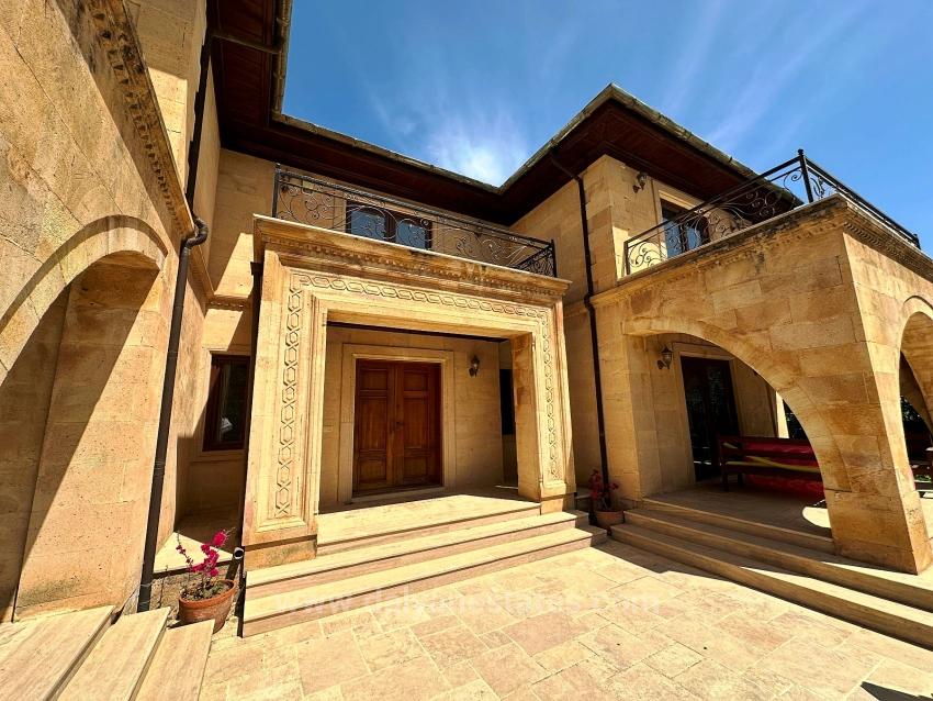 Eine Unvergleichliche, Palastartige Villa Im Herzen Von Dalyan.