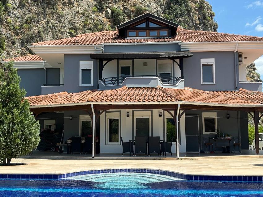 5+1-Zimmer Villa Zu Verkaufen in Dalyan Bz. Ortaca - 5.835 m²