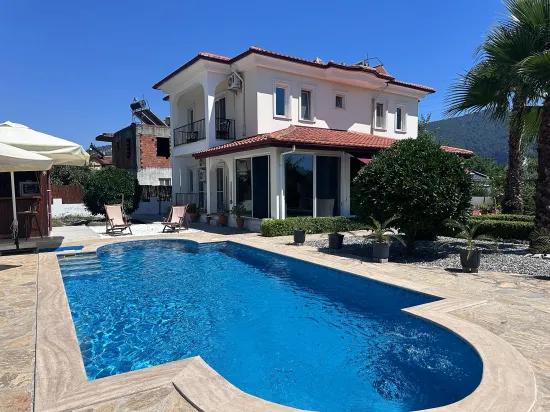 Im Herzen Der Natur Schicke Villa