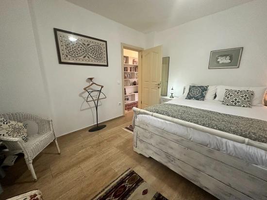 Einzigartige Mediterrane Villa Mit Separatem Apartment
