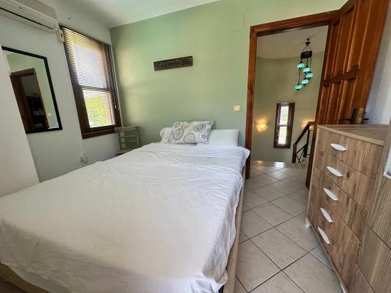 Villa Mit Zwei Schlafzimmern In Einem Charmanten Komplex In Gülpınar, Dalyan.