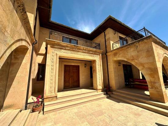 Eine Unvergleichliche, Palastartige Villa Im Herzen Von Dalyan.