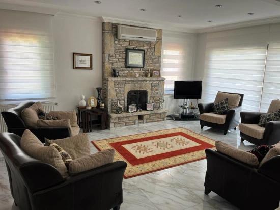 Zeitloser Luxus Mit Blick Auf Die Landschaft