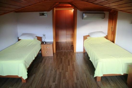 Luxuriöse Naturvilla Auf Einem 6.000 M² Großen Privatgrundstück