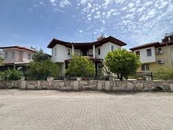 Villa Zum Verkauf In Einer Geschlossenen Wohnanlage In Dalyan Gülpınar