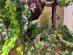 Villa Mit Gemeinschaftspool In Einer Kleinen, Abgeschlossenen Wohnanlage