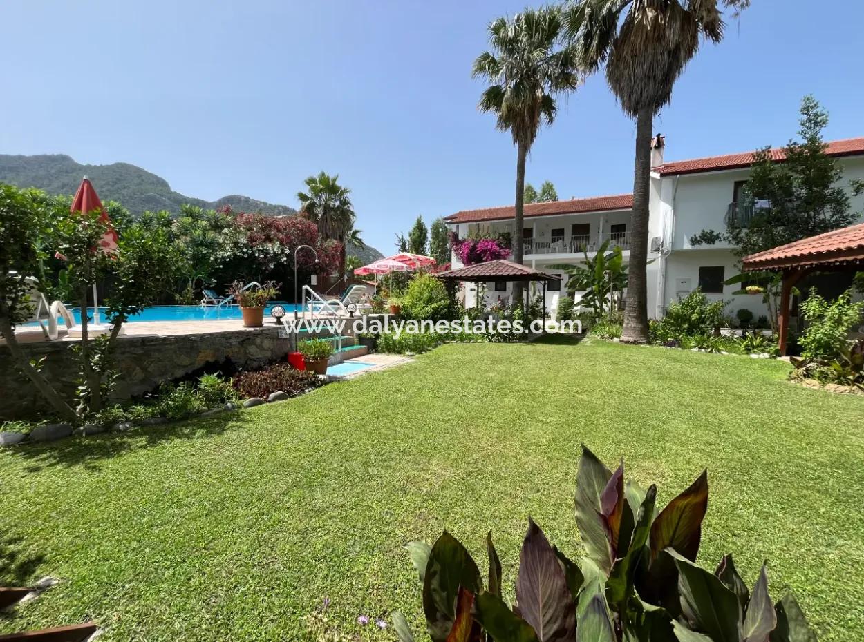 Pretty Hotel In Relaxing Setting