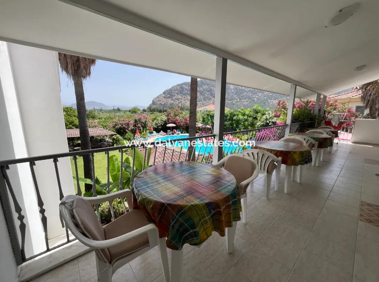 Pretty Hotel In Relaxing Setting