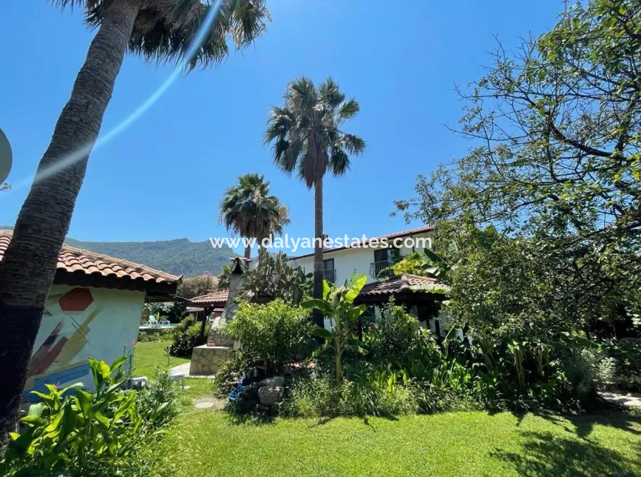 Pretty Hotel In Relaxing Setting