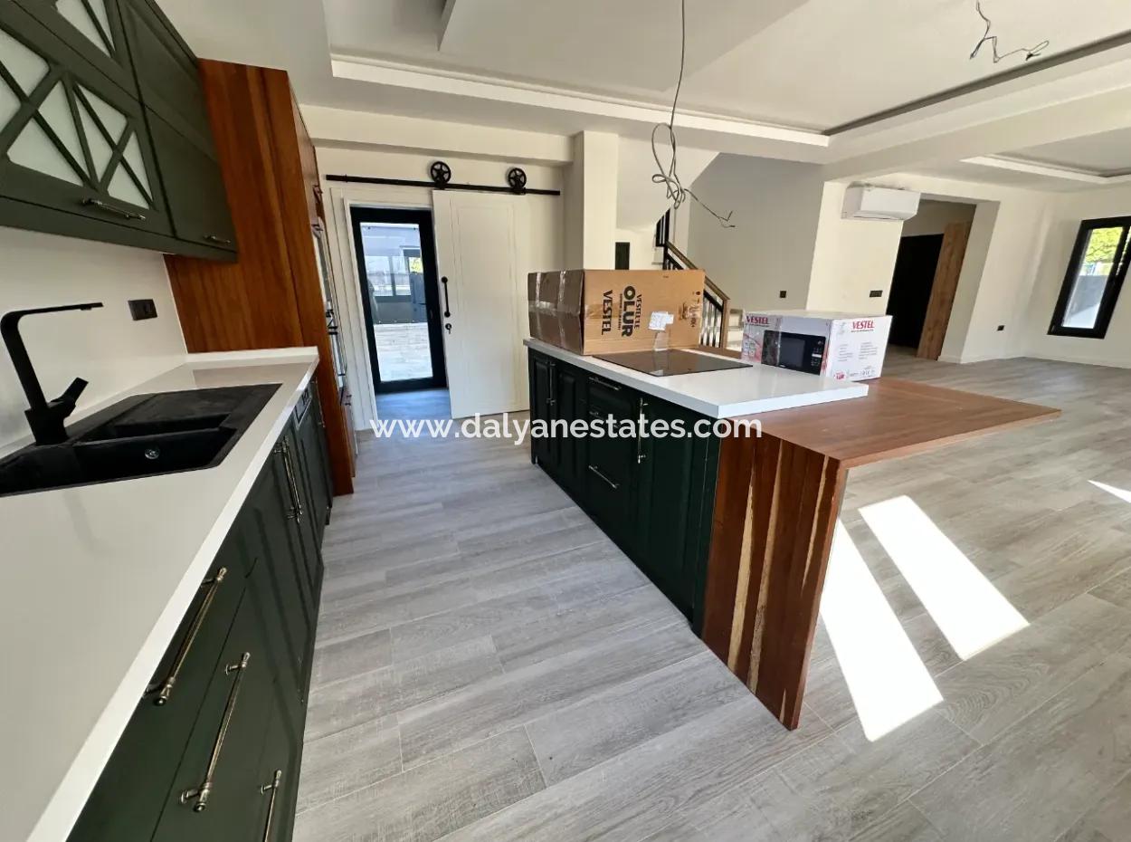 Spacious 5 Bed For Long Term Rental