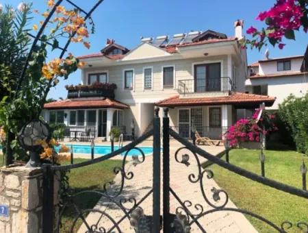 Pretty 2 Bed Ground Floor Apartment