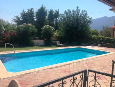 Pretty 2 Bed Ground Floor Apartment