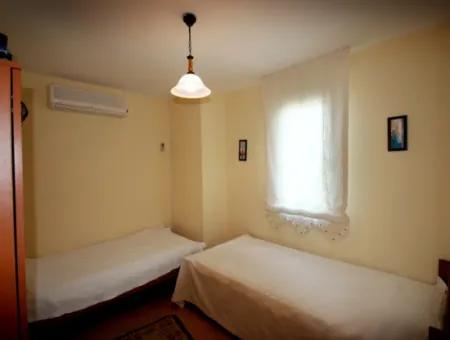 Detached Villa With Shared Pool And Lush Gardens In The Gülpınar Area Of Dalyan