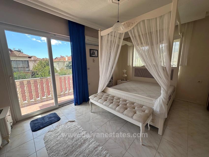 Characterful Villa Offers Great Potential.