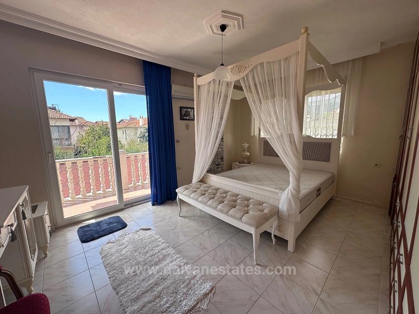 Characterful Villa Offers Great Potential.