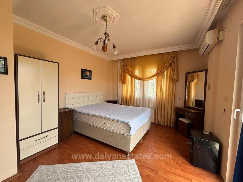 Characterful Villa Offers Great Potential.
