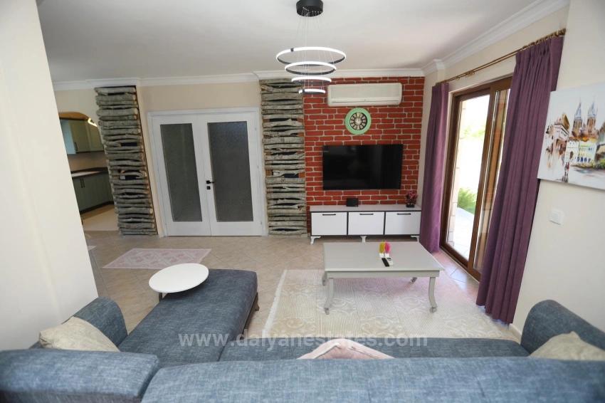 Stylish And Fully Renovated Private Villa