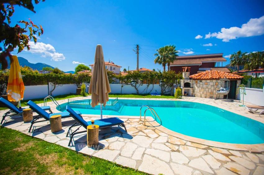 Stylish And Fully Renovated Private Villa With Montenegro Views – Memphis Blue