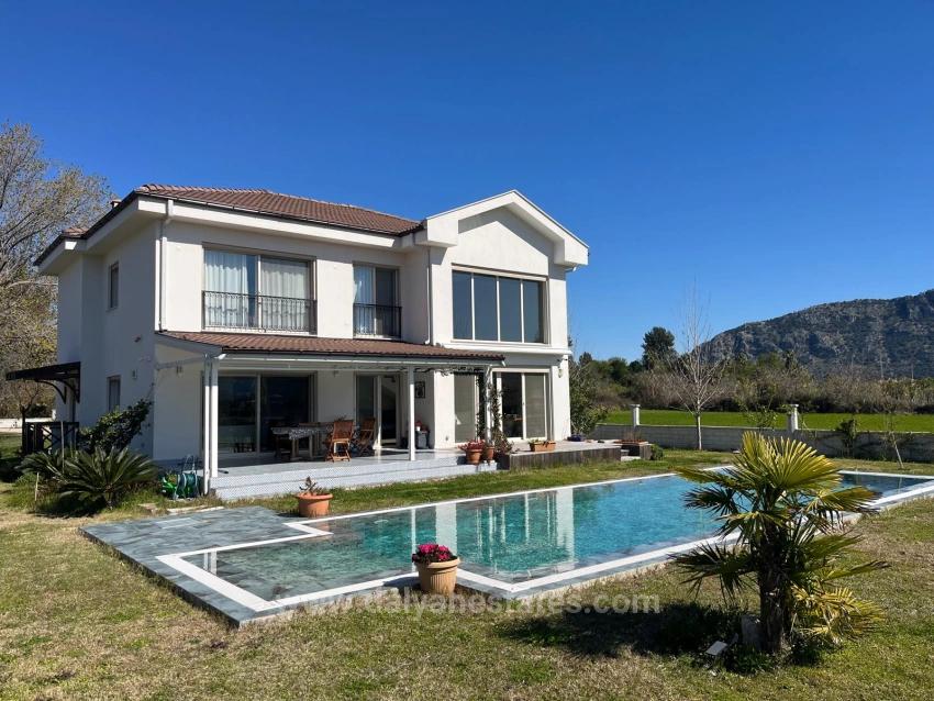Stylish Villa On 5000M2 Suitable For Citizenship Purchase