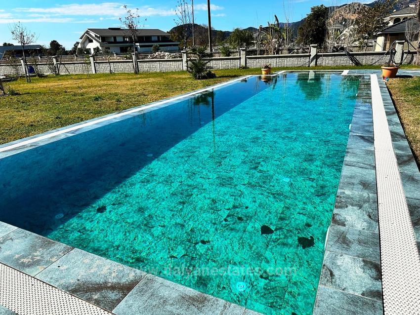 A Unique Life In Harmony With Nature