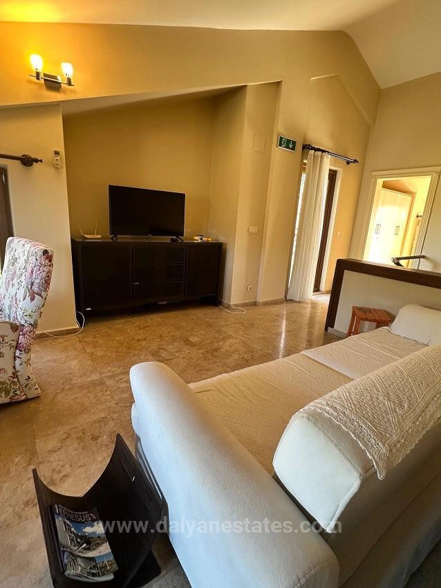 King’s Villa No.1 — An Exclusive Life Rising With Elegance And River Views