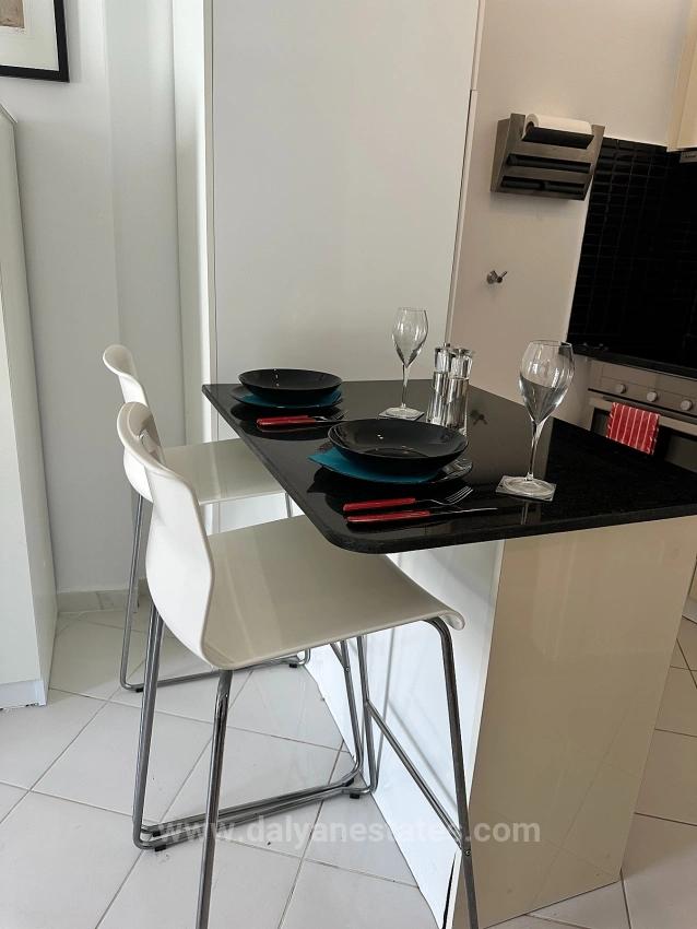 Modern Elegance Integrated With The River