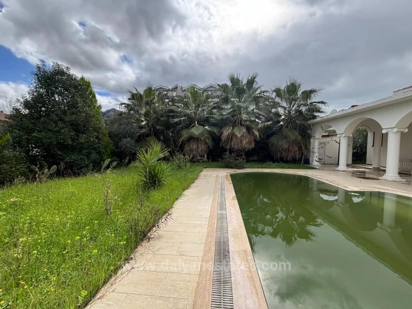 An Architecturally Unique Living Space