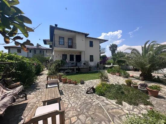 Spacious Village Home With Mountain Views And Mature Gardens