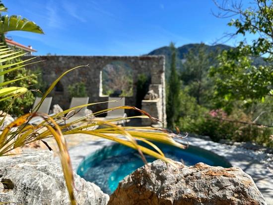 Villa Rüyam – A Paradise Spot On The Summit Of Gökbel