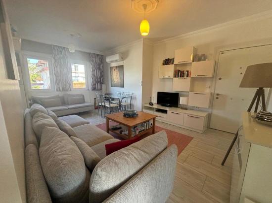 First Floor, Stylish And Well-maintained One-bedroom Apartment