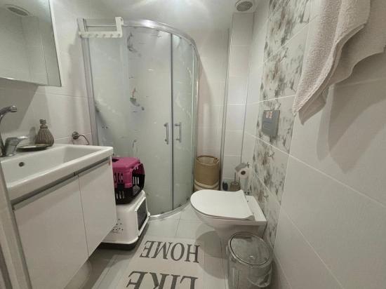 First Floor, Stylish And Well-maintained One-bedroom Apartment