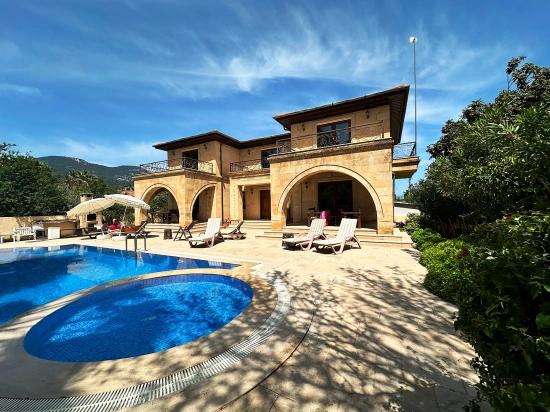 An Unparalleled, Palatial Villa In The Heart Of Dalyan.