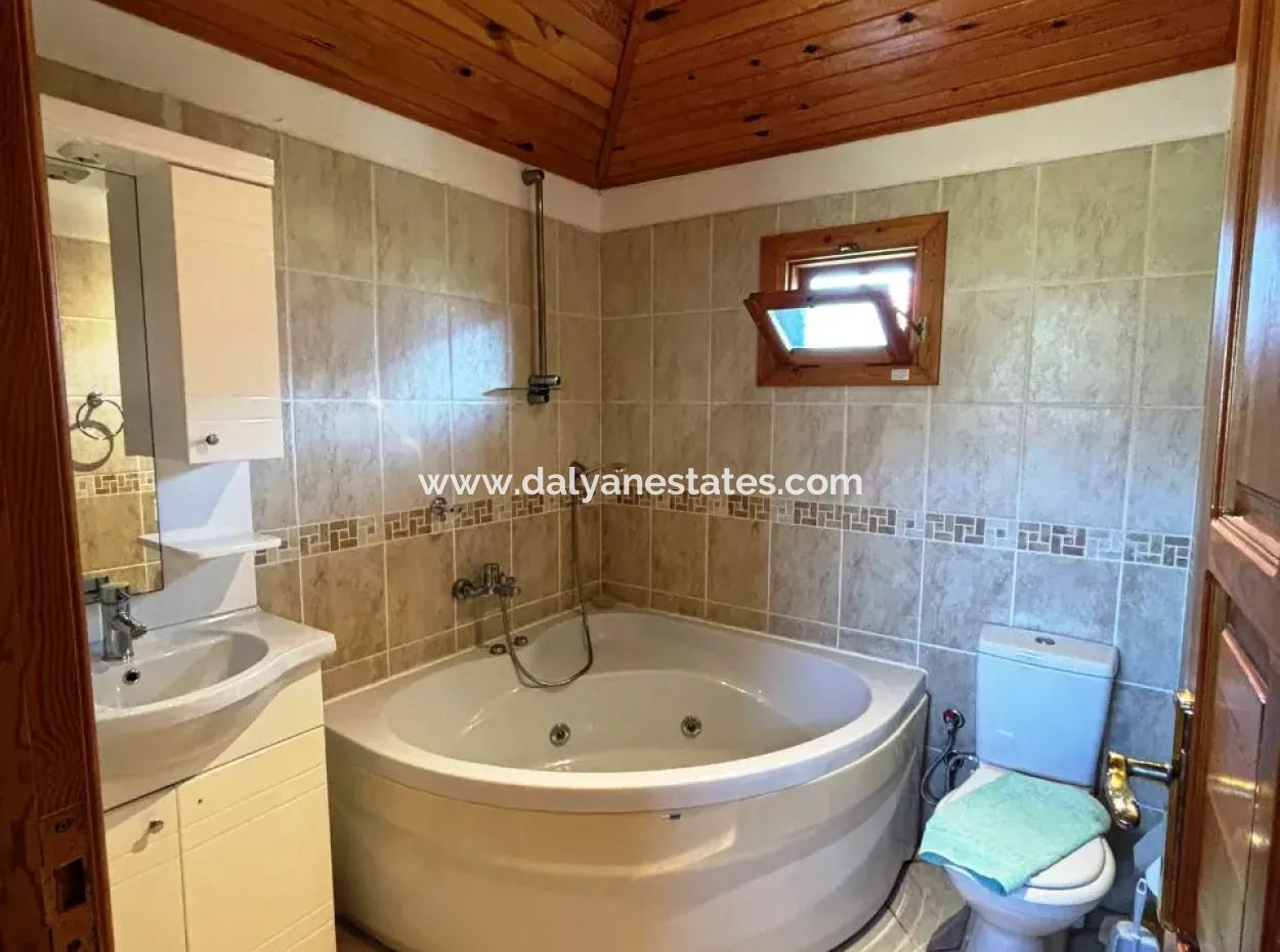 Strikingly Beautiful 3 Bed Villa