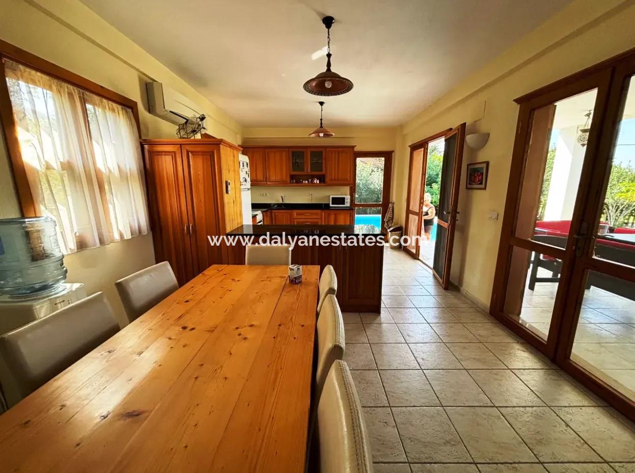 Strikingly Beautiful 3 Bed Villa