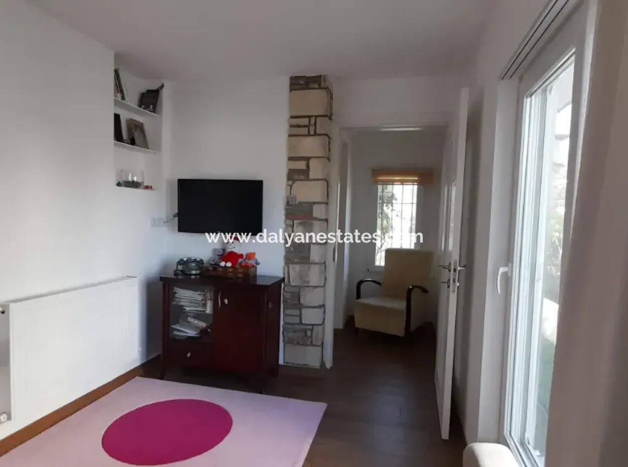 Detached Villa On A Complex