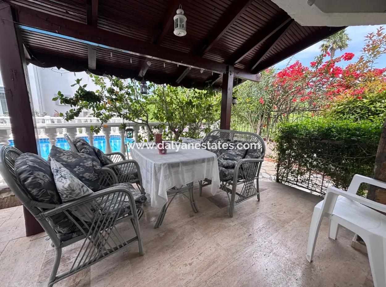 Homely Complex Villa Close To Town