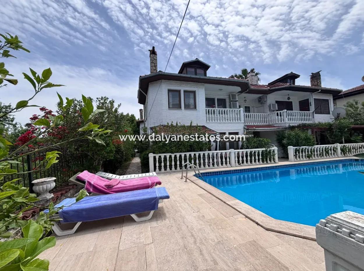 Homely Complex Villa Close To Town