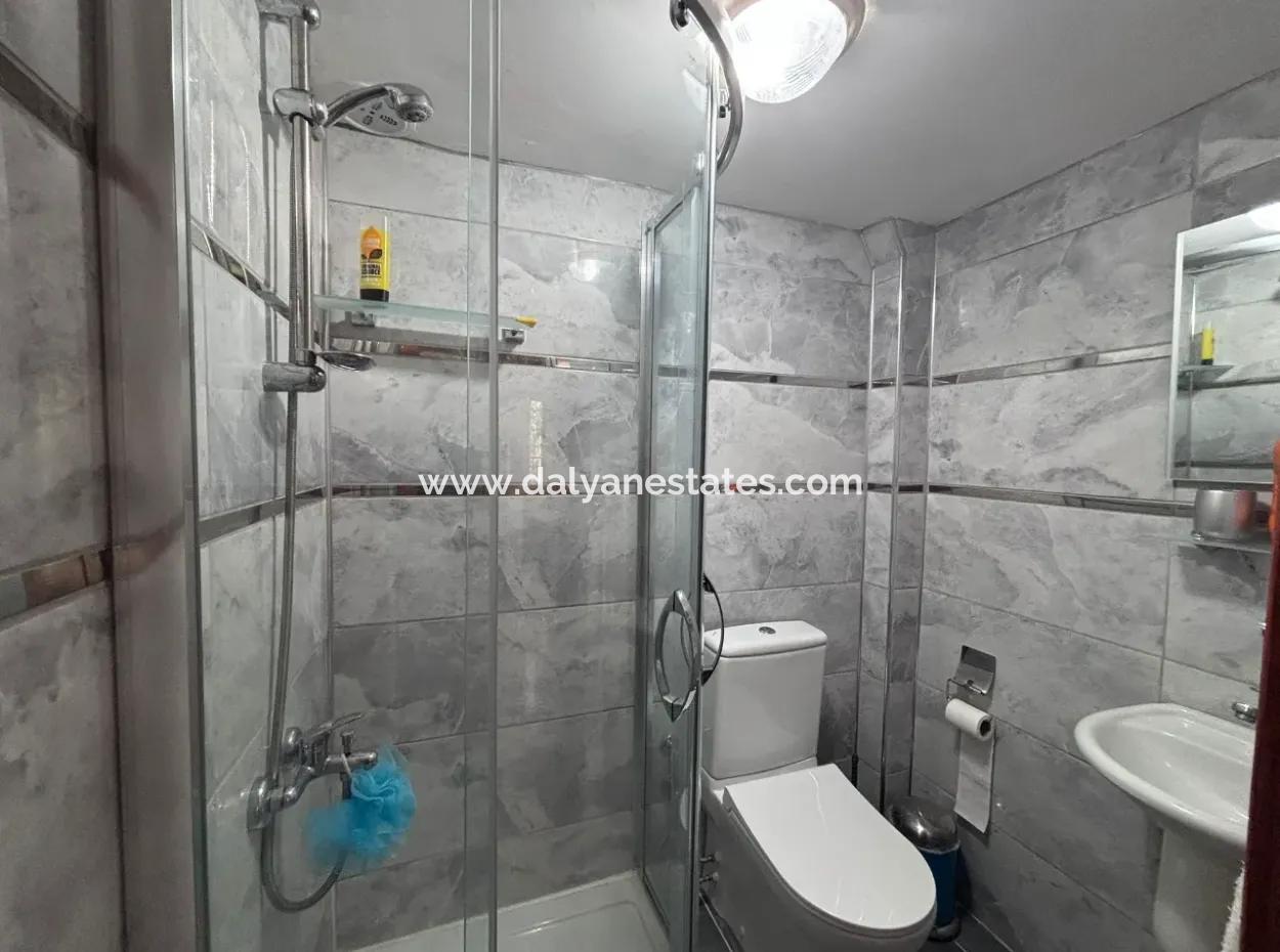 Homely Complex Villa Close To Town