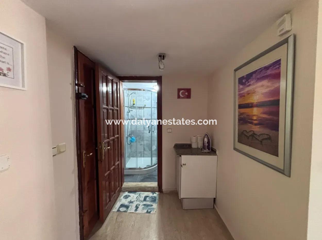 Homely Complex Villa Close To Town