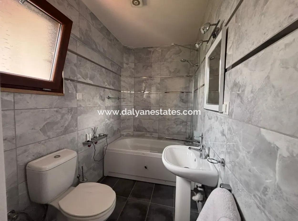 Homely Complex Villa Close To Town