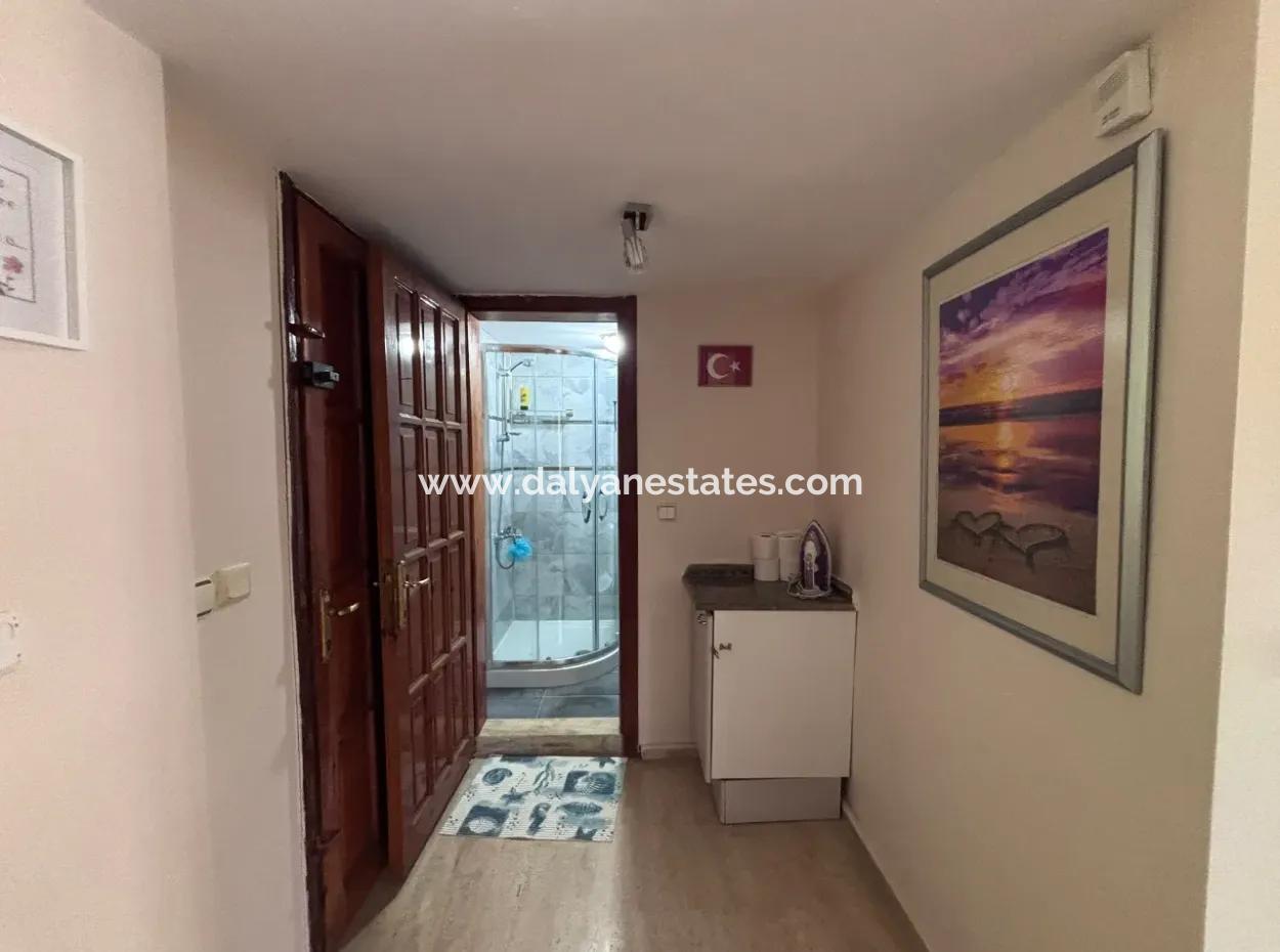 Homely Complex Villa Close To Town